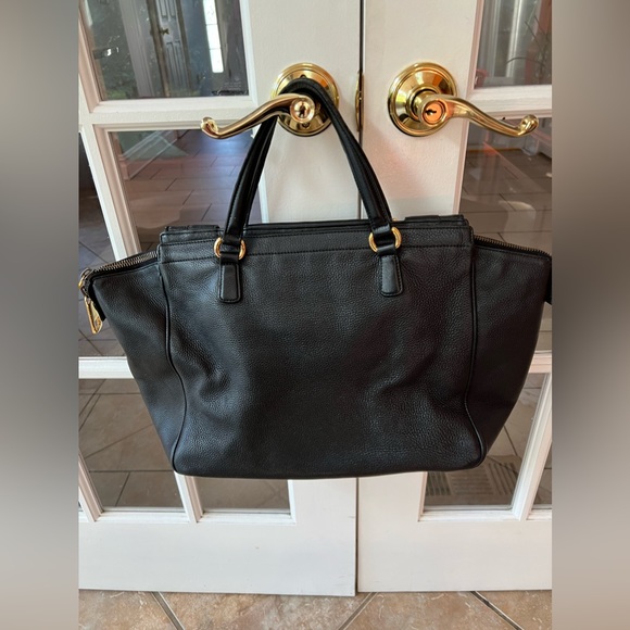 SOLDSOLDSOLDAuthentic Pre owned Gucci 1973 Black Pebbled Leather Top Handle Bag - Picture 3 of 17